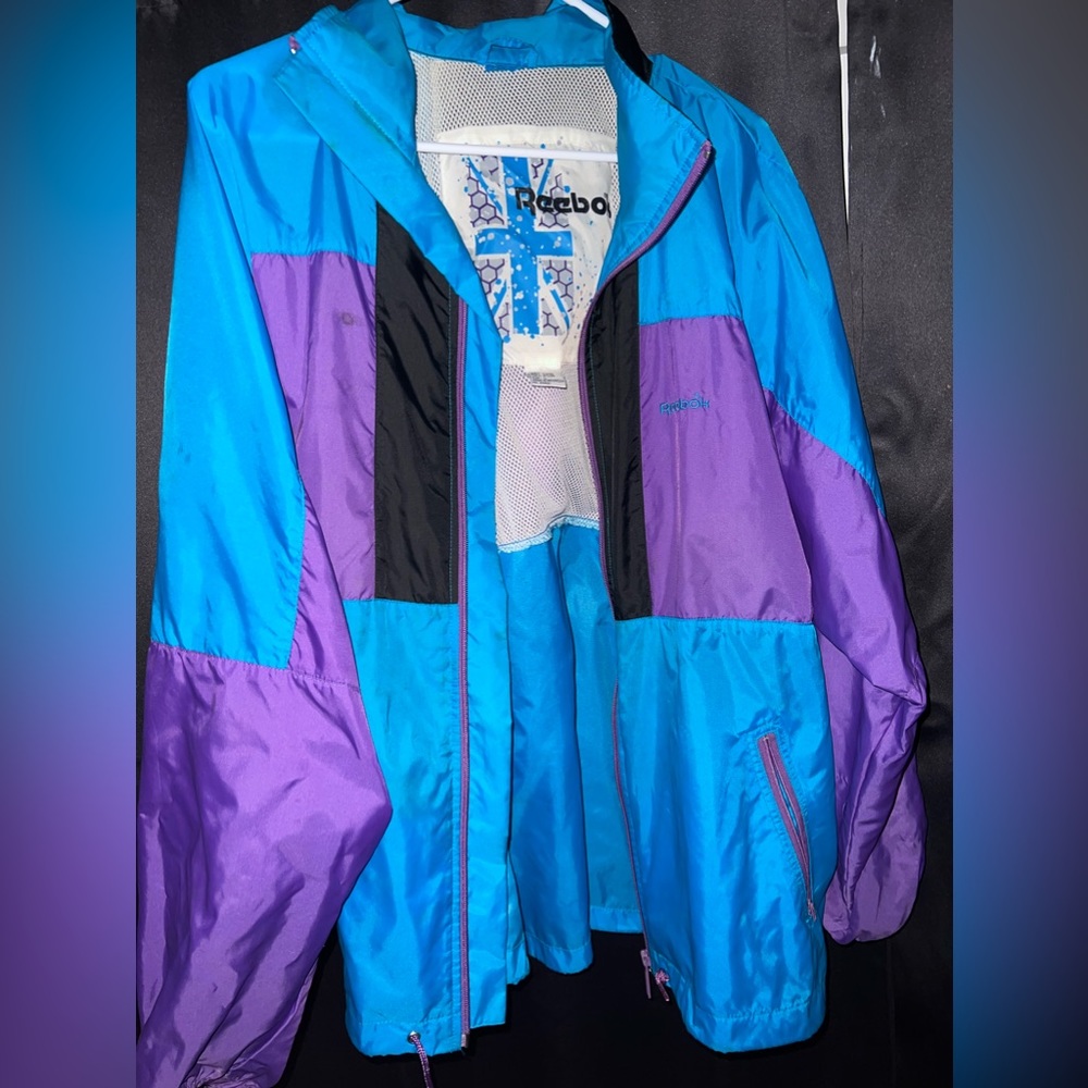 VINTAGE REEBOK WINDBREAKER